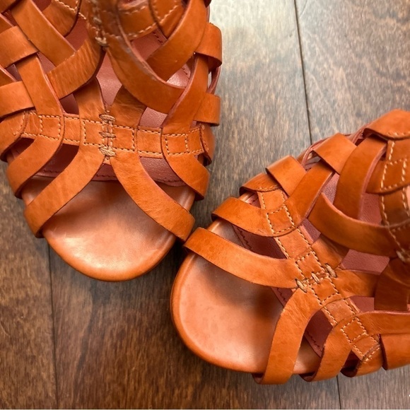 Via Spiga Orange Leather Strappy Heels, Low Platform, Size 9.5 - Picture 8 of 16